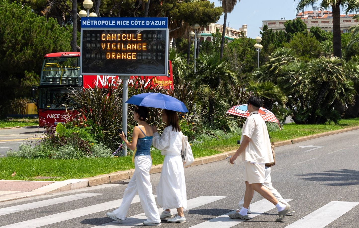 Canicule : 72 départements placés en vigilance orange avec des températures atteignant 41 °C