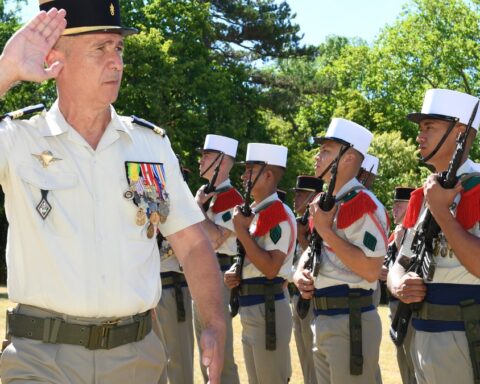 Changement de commandement à Castelnaudary pour la compagnie d'instruction des spécialistes de la Légion étrangère