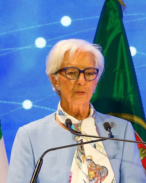 Christine Lagarde ne ferme pas la porte à un départ anticipé de la BCE pour se joindre au débat présidentiel français