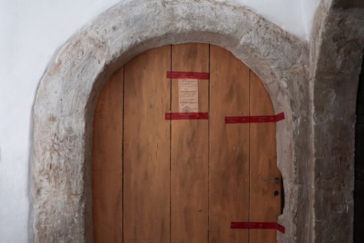 Cinq corps de bébés découverts dans un appartement à Orange : enquête pour meurtre sur mineur
