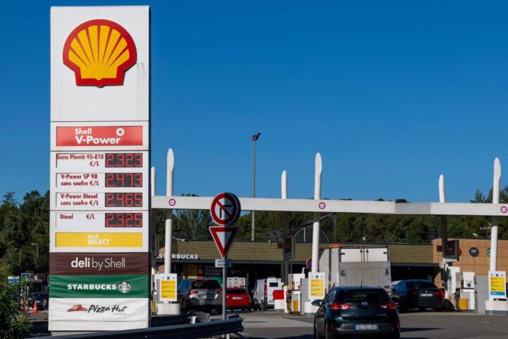 Climat : une interdiction de la publicité pour les énergies fossiles en France avant fin 2026