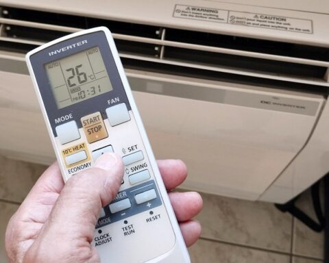 Climatisation : un environnement favorable aux infections respiratoires, selon un médecin biologiste