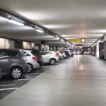 Conflit de voisinage en Espagne : une propriétaire accusée d'avoir élargi sa place de parking de 81 cm