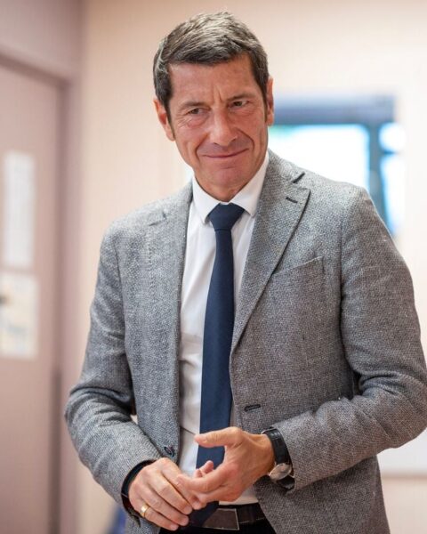 David Lisnard lance sa campagne pour la présidentielle de 2027 et critique l'élite politique