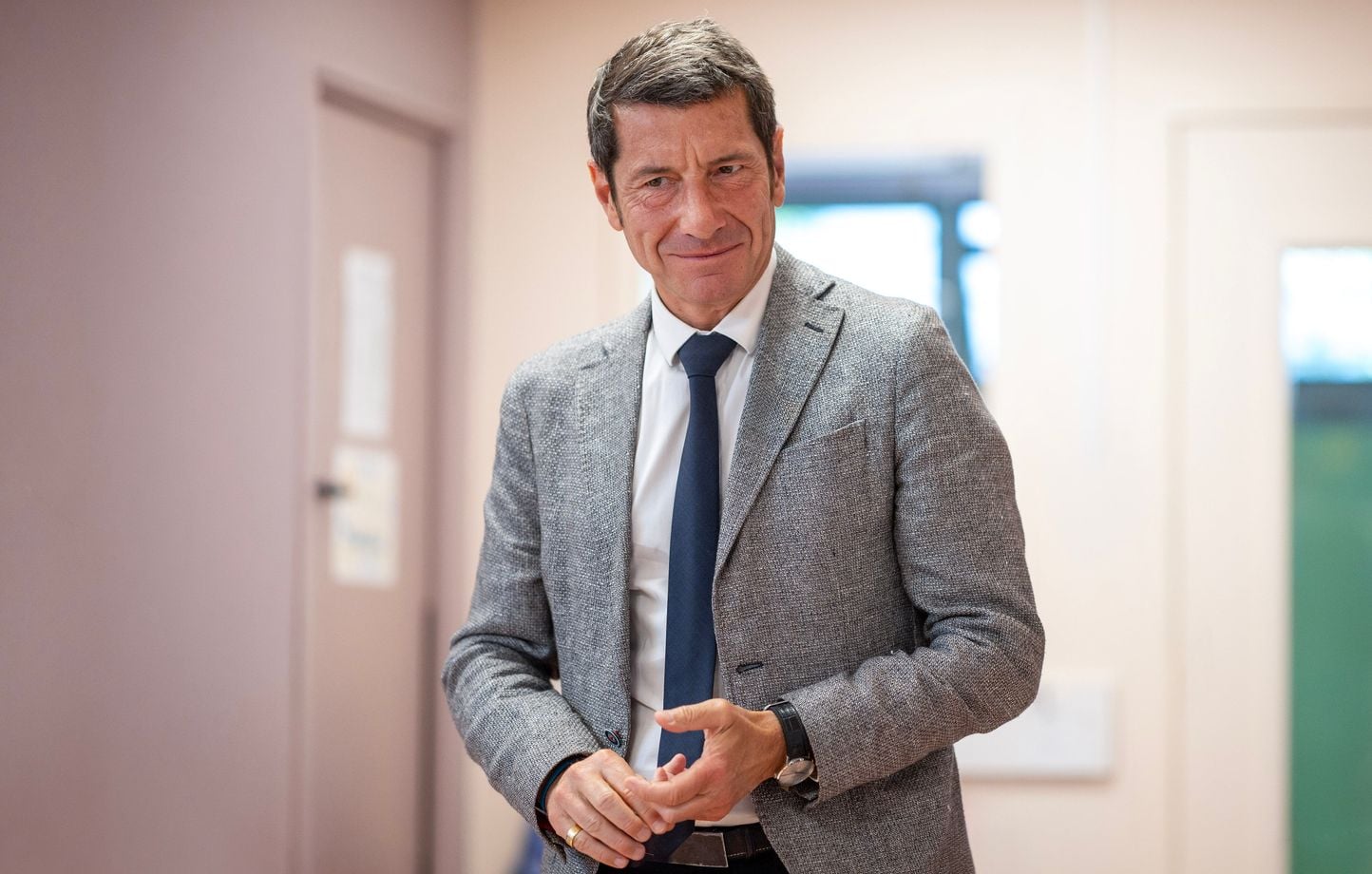 David Lisnard lance sa campagne pour la présidentielle de 2027 et critique l'élite politique