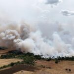 Déclaration d'un incident majeur alors qu'un incendie en Angleterre s'étend sur 210 terrains de football