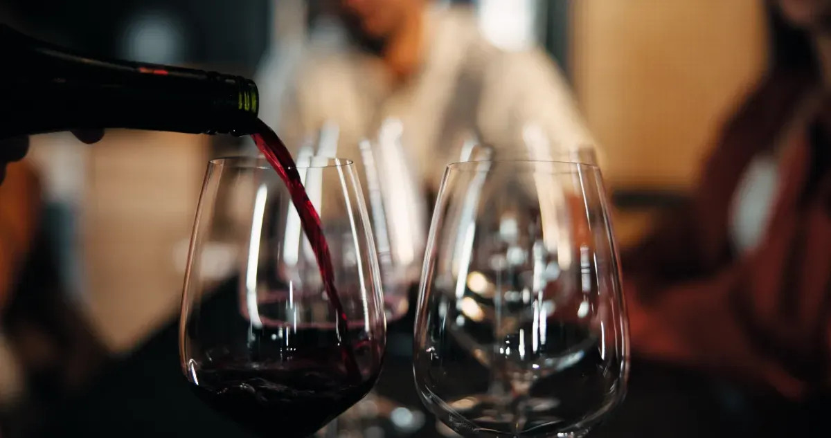 Découvrez la liste des alcools autorisés dans les bureaux selon le Code du travail français, qui dépasse vos attentes.