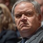 Des associations demandent à Macron de renoncer à François-Noël Buffet en tant que Défenseur des droits