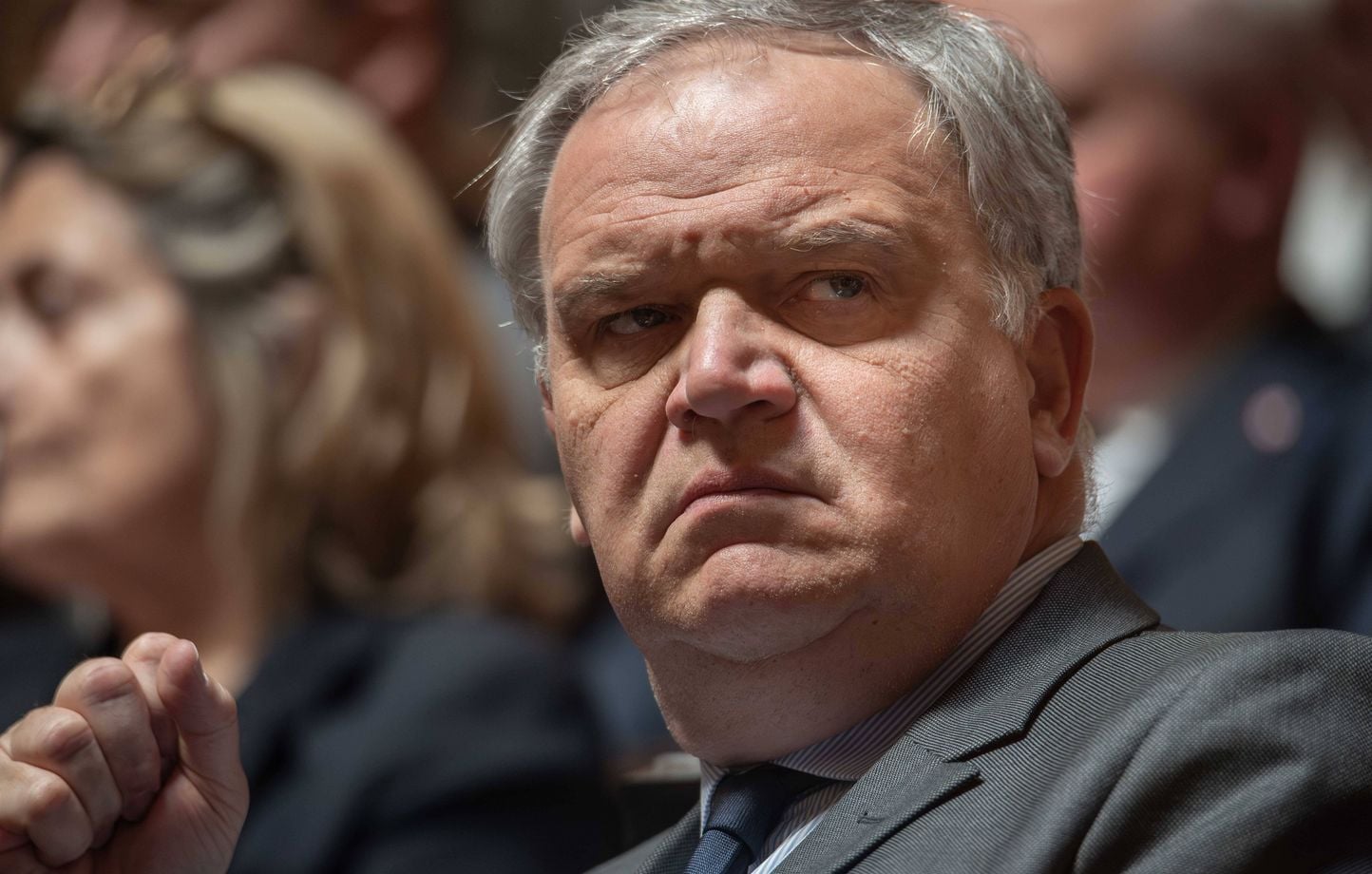Des associations demandent à Macron de renoncer à François-Noël Buffet en tant que Défenseur des droits