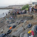 Des milliers de migrants marocains traversent l'exclave espagnole de Ceuta
