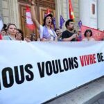 Des professionnels du théâtre interpellent Emmanuel Macron sur les coupes budgétaires au Festival d'Avignon