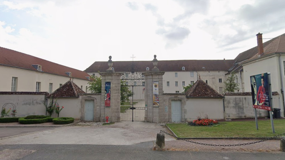 Des voleurs déguisés en touristes dérobent un torque celte au musée de Châtillon-sur-Seine