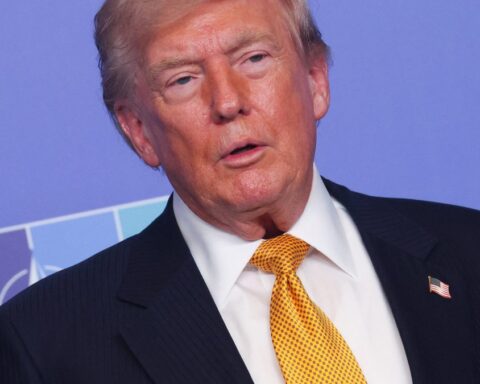 Donald Trump annonce la reprise des opérations militaires dans le détroit d'Ormuz et le blocus des ports iraniens