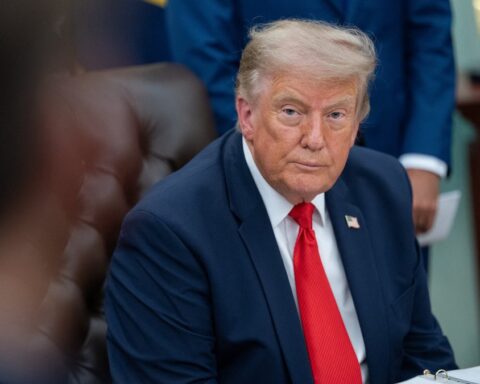 Donald Trump annonce un accord sur le désarmement du Hamas dans le cadre du conflit israélo-palestinien