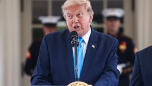 Donald Trump critique la gestion espagnole de la crise migratoire à Ceuta