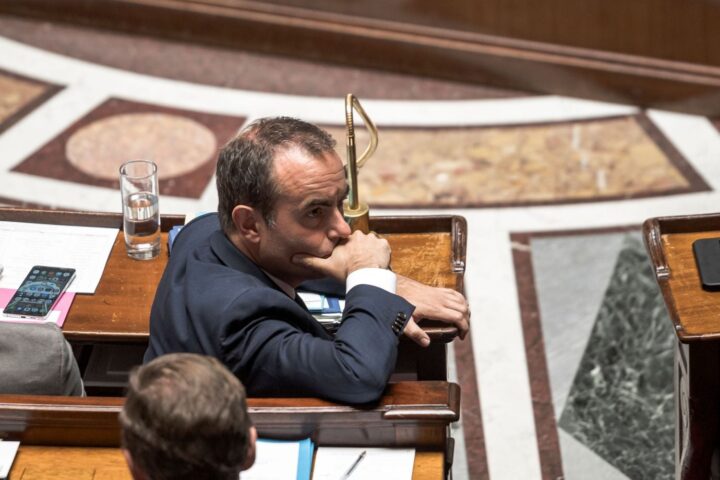 Drogue : plusieurs collaborateurs du gouvernement français renvoyés suite à des tests positifs