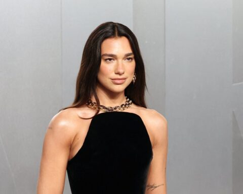 Dua Lipa soutient les manifestants albanais contre le complexe hôtelier de luxe lié à la famille Trump