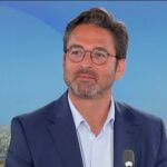 Édouard Philippe prône l'optimisme et un message aux jeunes lors de son premier meeting à Paris