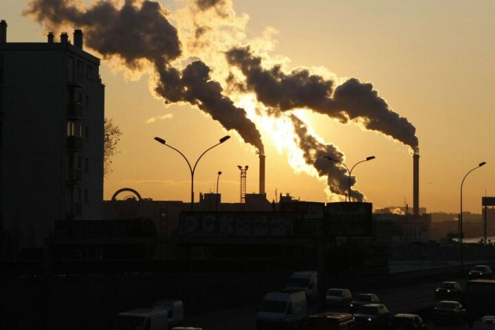 Émissions de gaz à effet de serre : le défi des industriels européens face à la vérification et à la transparence