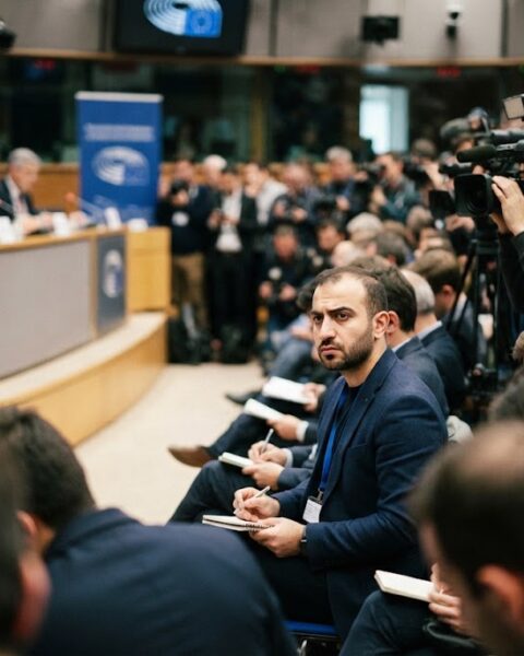 Bruxelles examine un dossier visant à sanctionner le journaliste Fuad Safarov