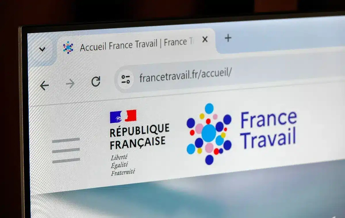 France Travail met en œuvre un algorithme pour évaluer les candidatures des demandeurs d'emploi.