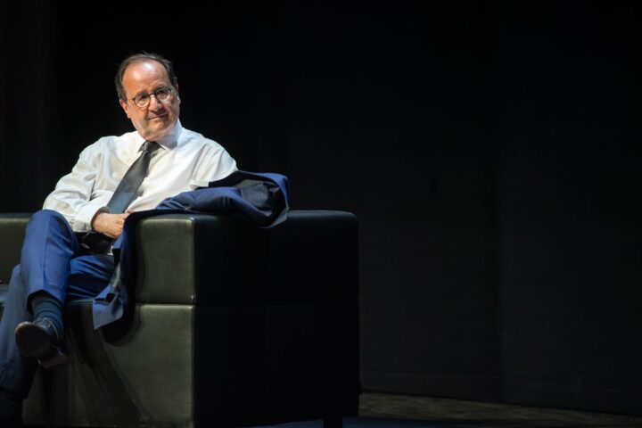 François Hollande peut-il redevenir la figure cachée de la gauche pour la présidentielle de 2027 ?