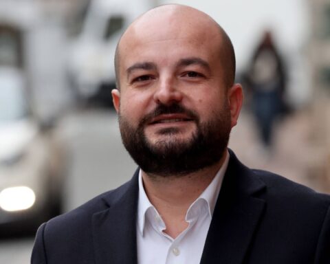 Fréjus : retrait de la banderole sur les OQTF après intervention du préfet