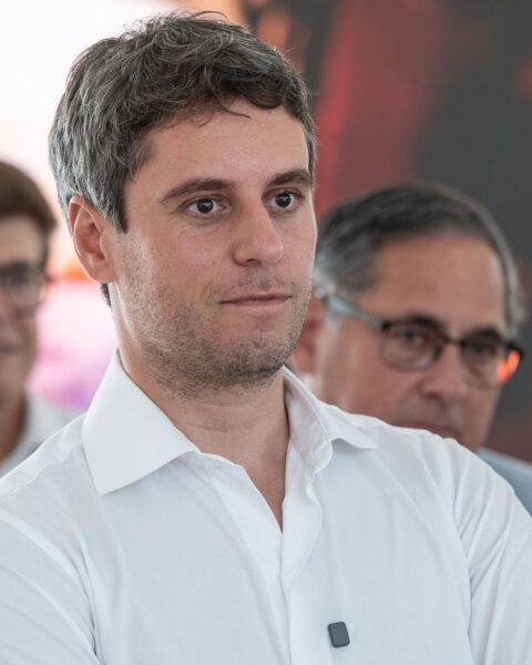 Gabriel Attal veut réduire de 100.000 postes d'agents publics avec des départs volontaires