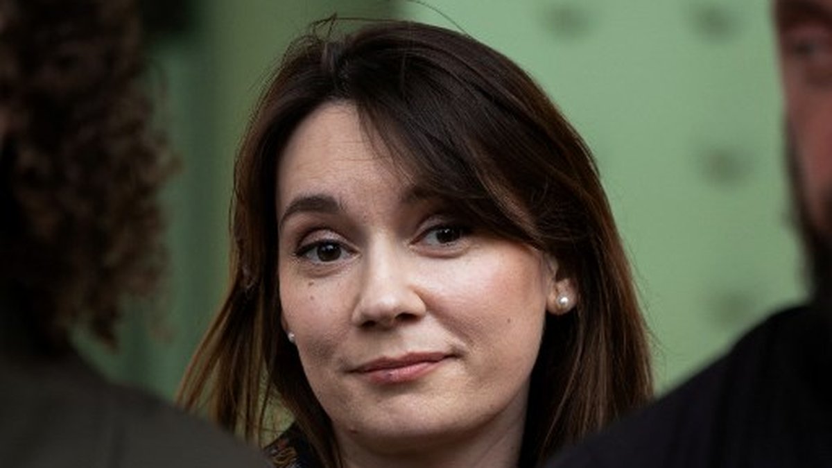 Gel des fonds de Xenia Fedorova : le gouvernement français prend des mesures d'expulsion contre la chroniqueuse prorusse