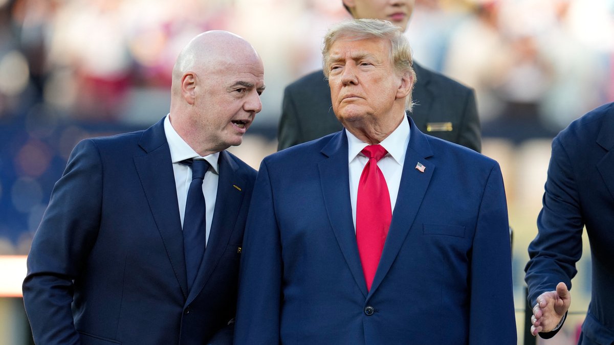 Gianni Infantino envisage de céder des parts de la FIFA à des investisseurs privés, l'UEFA s'oppose vivement