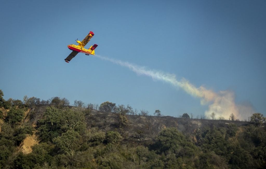 Incendie dans les Pyrénées : 100 hectares détruits près du Pic du Midi, la situation reste critique