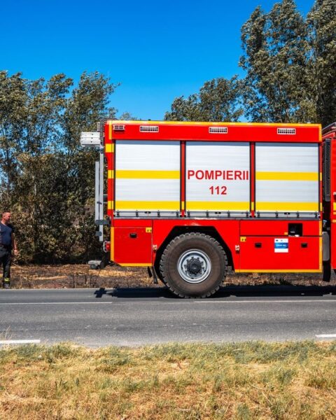 Incendie dans les Pyrénées-Orientales : un pompier et un habitant gravement blessés dans un feu de 1.650 hectares