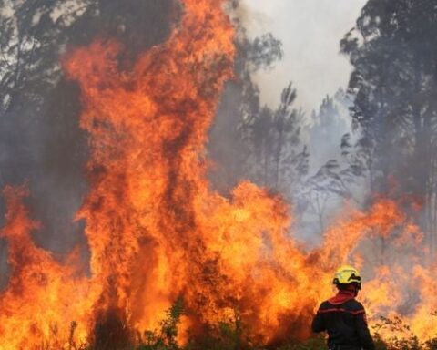 Incendie en Gironde : un phénomène inédit menace la région avec plus de 220 000 évacuations
