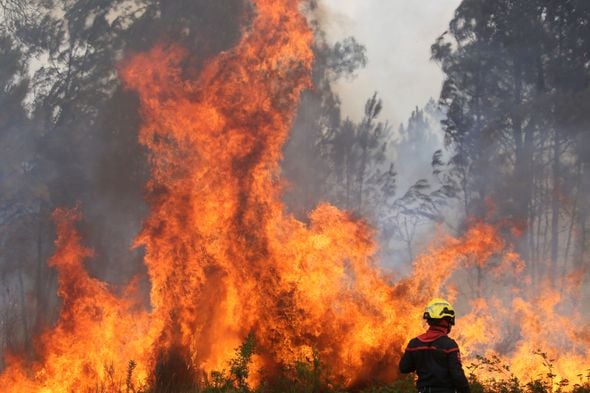 Incendie en Gironde : un phénomène inédit menace la région avec plus de 220 000 évacuations