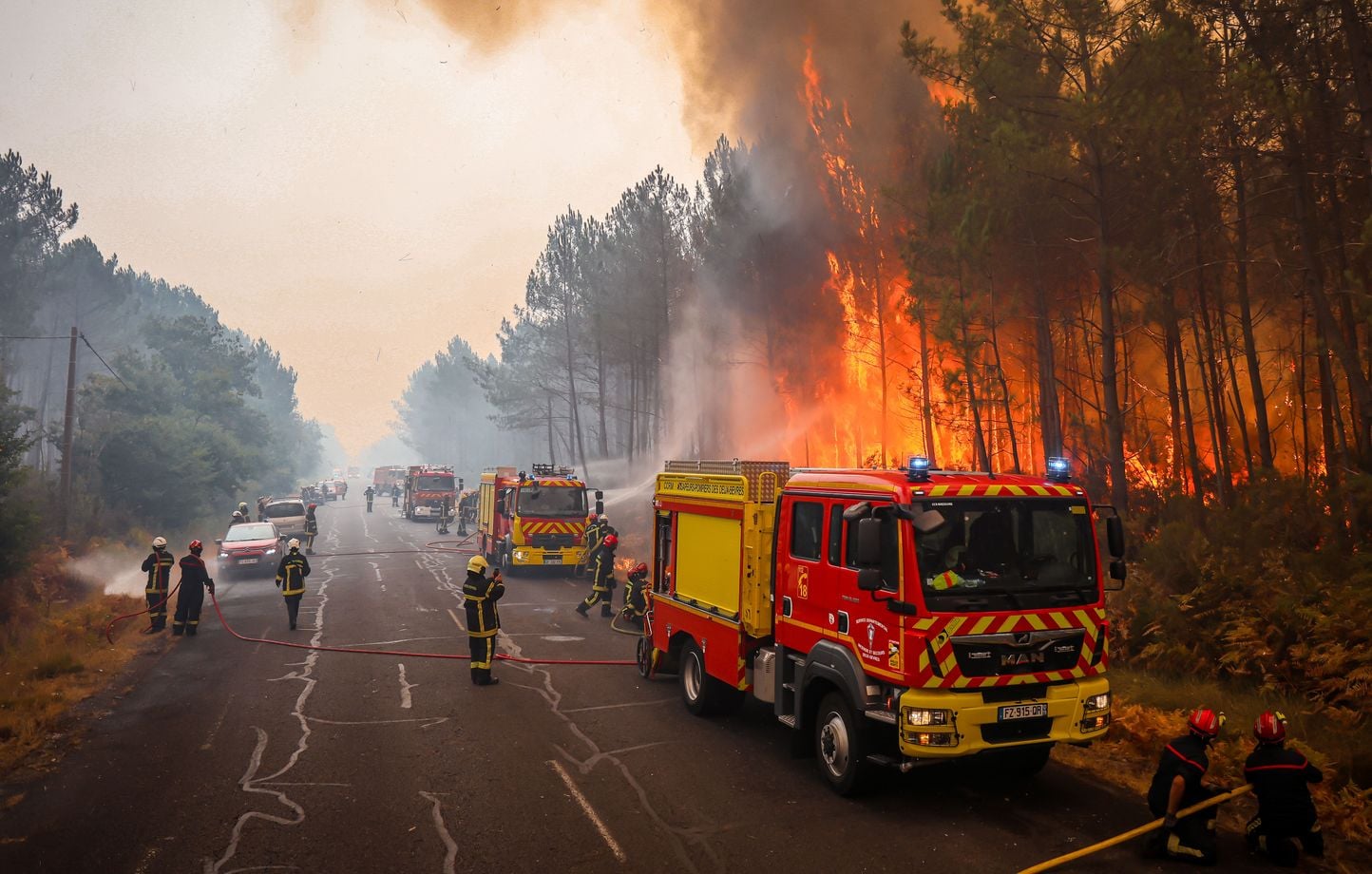 Incendies en Gironde, Landes et Var : la situation demeure critique, plus de 13 000 départs de feu depuis janvier