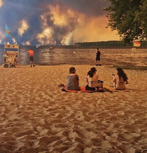Incendies en Gironde : les autorités déconseillent les vacances dans le département en août