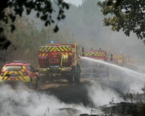 Incendies en Gironde : les soldats du 31e RG de Castelsarrasin luttent contre un méga-incendie ravageant 42 000 hectares