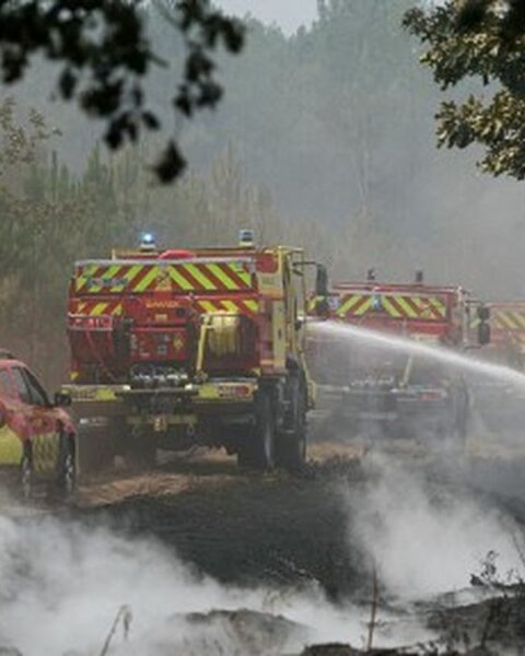 Incendies en Gironde : les soldats du 31e RG de Castelsarrasin luttent contre un méga-incendie ravageant 42 000 hectares