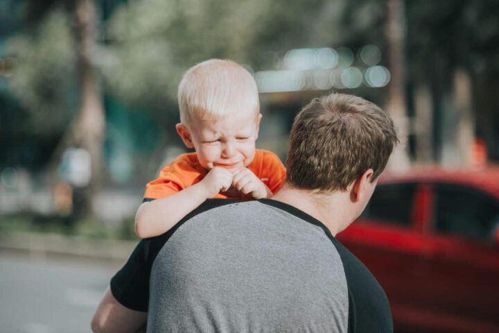 Interdiction des enfants dans les espaces publics : la position de la Commission nationale consultative des droits de l'Homme (CNCDH)