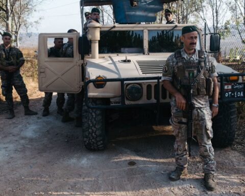 Israël accuse le Hezbollah d'avoir violé le cessez-le-feu avec un drone explosif au Liban