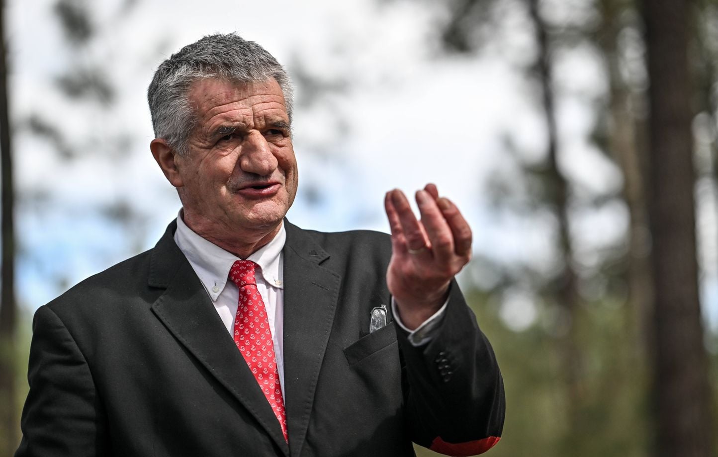 Jean Lassalle sollicite des dons pour sa candidature à la présidentielle de 2027 « contre le système »