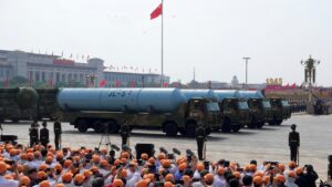 La Chine effectue un test de missile, suscitant inquiétude et tensions dans le Pacifique