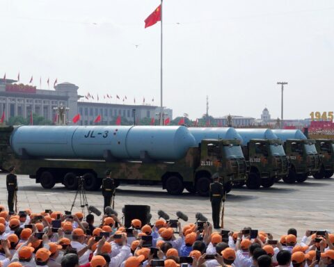 La Chine effectue un test de missile, suscitant inquiétude et tensions dans le Pacifique