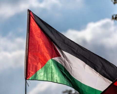 La justice ordonne à la mairie LFI de Vaulx-en-Velin de retirer le drapeau palestinien