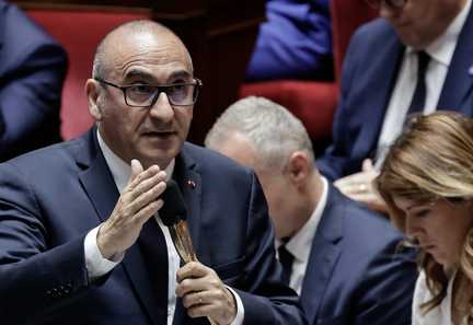 La polémique sur les Canadair : le ministre de l'Intérieur défend une flotte performante malgré les critiques