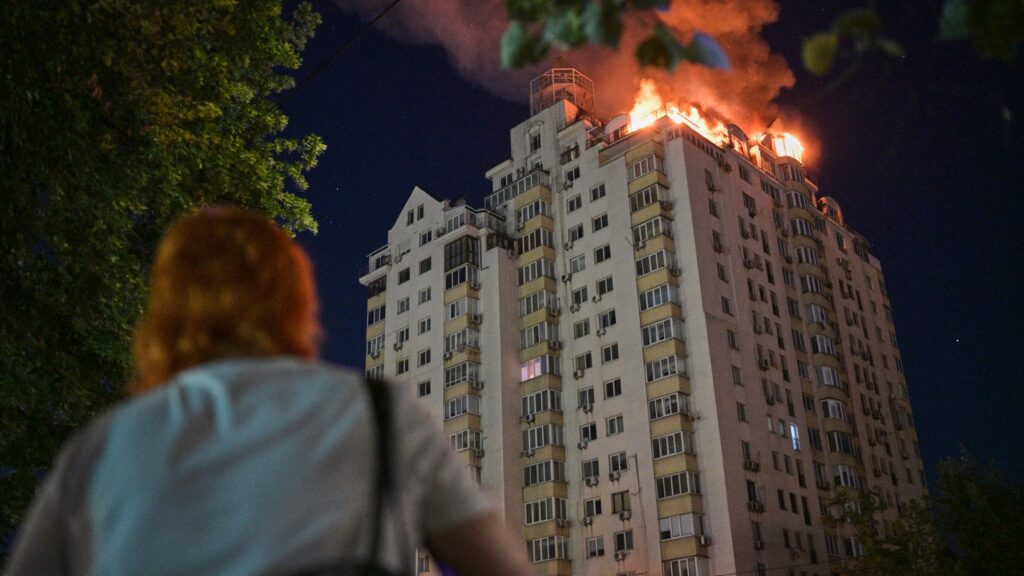 La Russie mène une attaque de drones et de missiles sur Kyiv, Ankara réaffirme son soutien à l'Ukraine