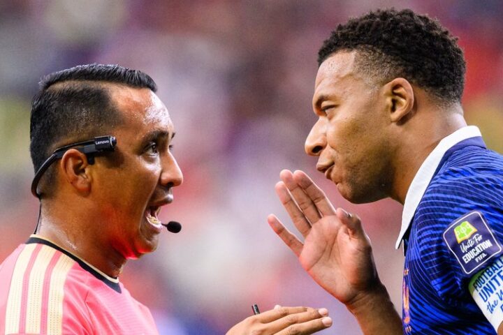 L'arbitre Ivan Barton répond aux critiques de Didier Deschamps après l'élimination de la France par l'Espagne