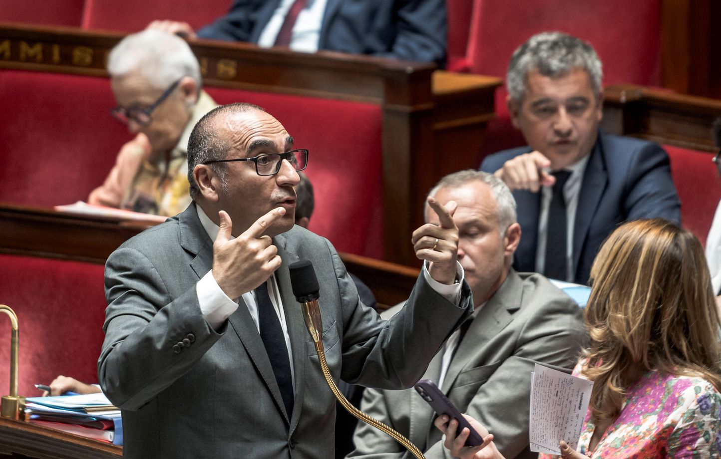 Le gouvernement avance sur la légitime défense pour la police malgré l'opposition à l'Assemblée nationale