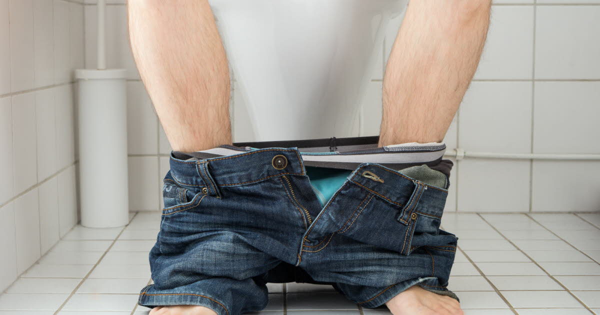 Les avantages d'uriner assis pour la santé masculine et la propreté des toilettes