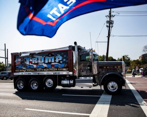 Les États-Unis : Donald Trump propose d'assouplir les normes d'émissions pour les poids lourds